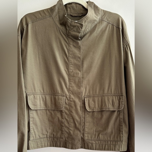 Old Navy Army Green Utility Cropped Jacket, Size Large - Picture 3 of 15